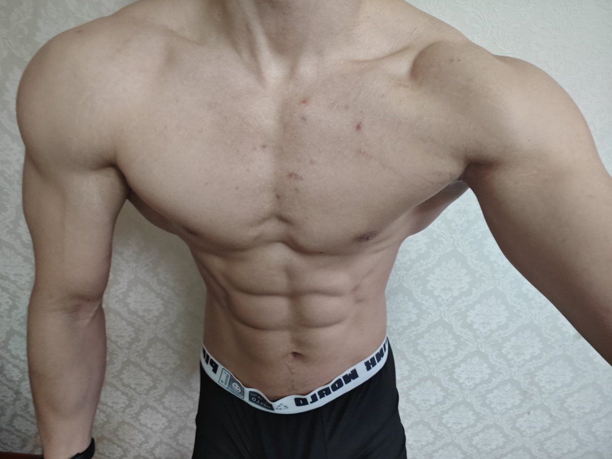 双层吉士堡(腹肌版) tweet media