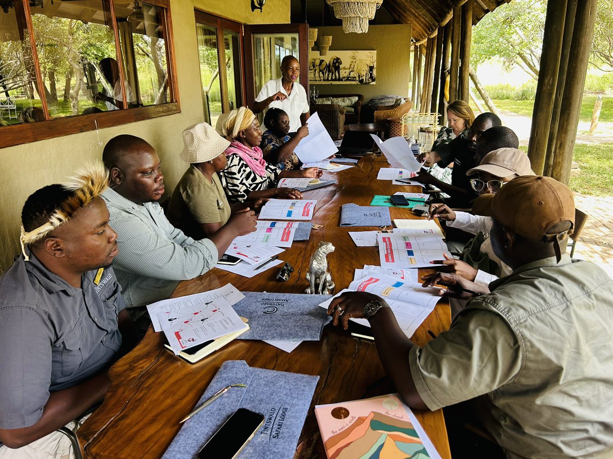 BenicaTheFarmer's tweet photo. @TintswalosafariLodge Supplier workshop
Together, we are building an inclusive economy where small-scale farmers are not just producers, but key players in the Greater Kruger ecosystem.
#Tourism #SmallScaleFarming #GreaterKrugerNationalPark #BenicaFarm https://t.co/xTaBJWAzgF