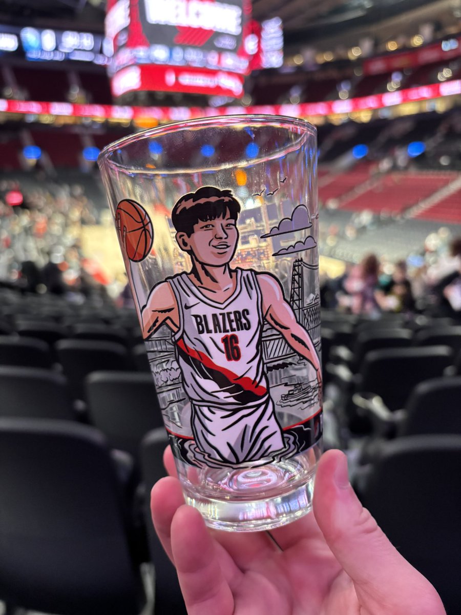 [討論] 楊瀚森杯子地圖沒有台灣　拓荒者遭控辱華 - 美國職籃 - PTT.BEST 批踢踢爆文