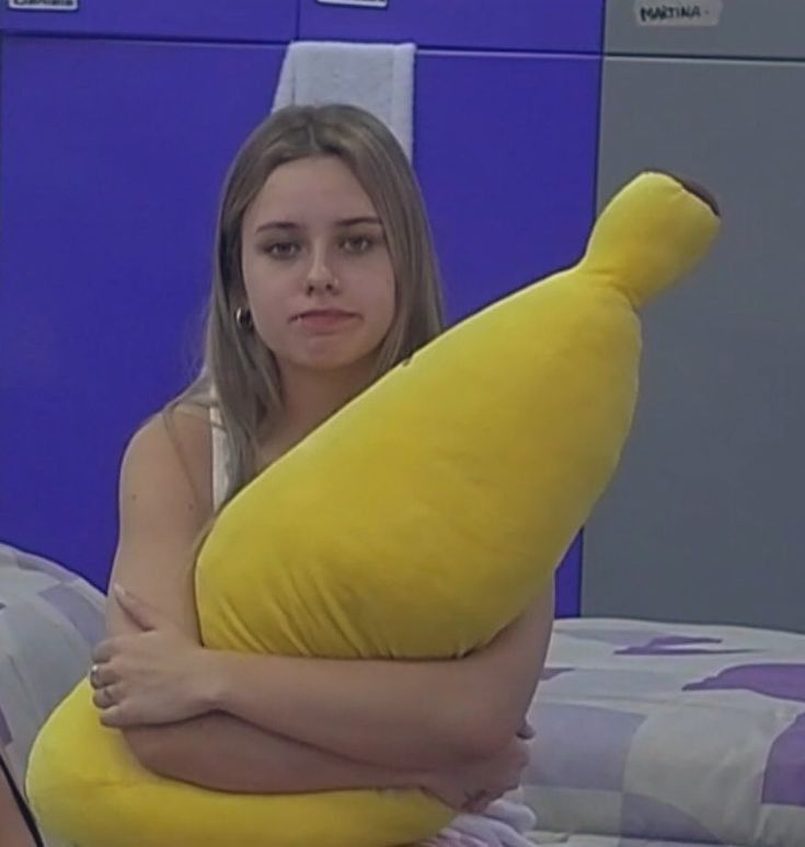gran hermano "argentina" y hay de africa, uruguay, chile, venezuela y paraguay 
#GranHermano