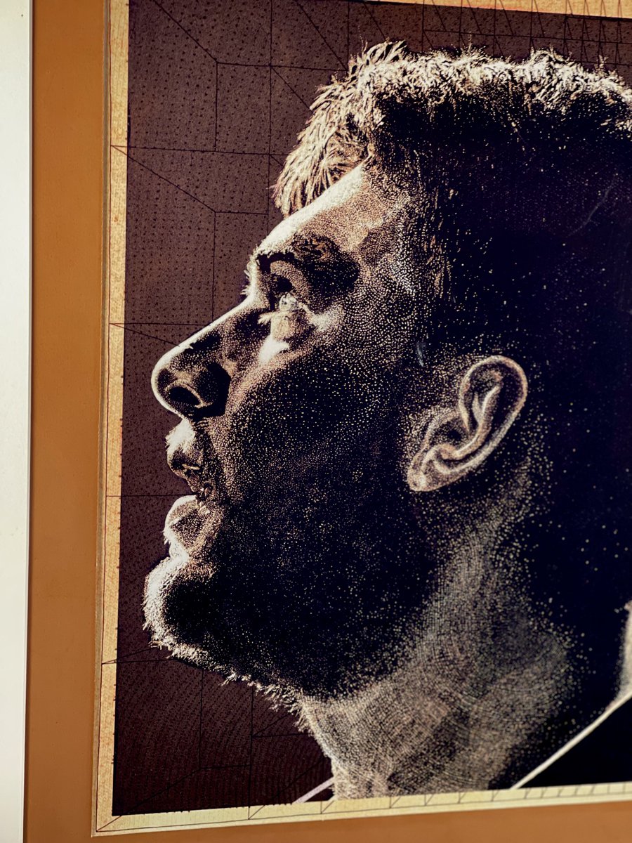 stephenjpacheco's tweet photo. @Lakers @LakersNation @LakersReporter @LakersSBN @LakersLead @LakersCommunity @LakeShowYo @NBA @BR_NBA @SLAMonline pictures of the final framed piece https://t.co/kSRZ8y60wv