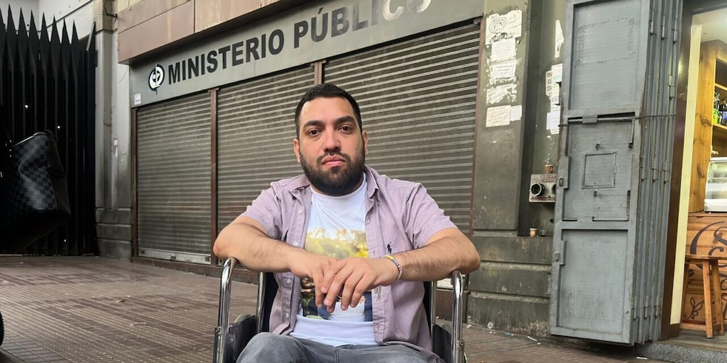 Tribunales siguen sin cumplir la ley
Este martes, víctimas, abogados y defensores de derechos humanos volvieron a denunciar que los tribunales venezolanos no están recibiendo las solicitudes de sobreseimiento en el marco de la Ley de Amnistía: “Estamos presentando nuestras