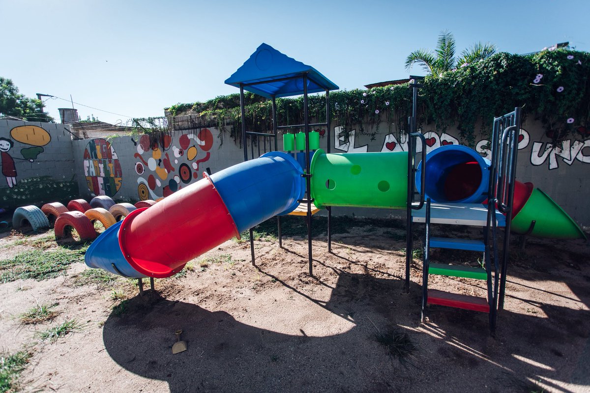 PasseriniOk's tweet photo. 🏫 Las escuelas y los jardines municipales se preparan para el inicio de clases en #CórdobaCapital. 

Recorrimos las instalaciones de la escuela Azor Grimaut y el jardín Barrilete, donde aprovechamos el receso de verano para realizar tareas de mantenimiento y mejora. 

Estamos dejando todo listo para que el lunes, los niños y niñas, los docentes y toda la comunidad educativa se reencuentren con un espacio cuidado y de calidad.  👦👧
