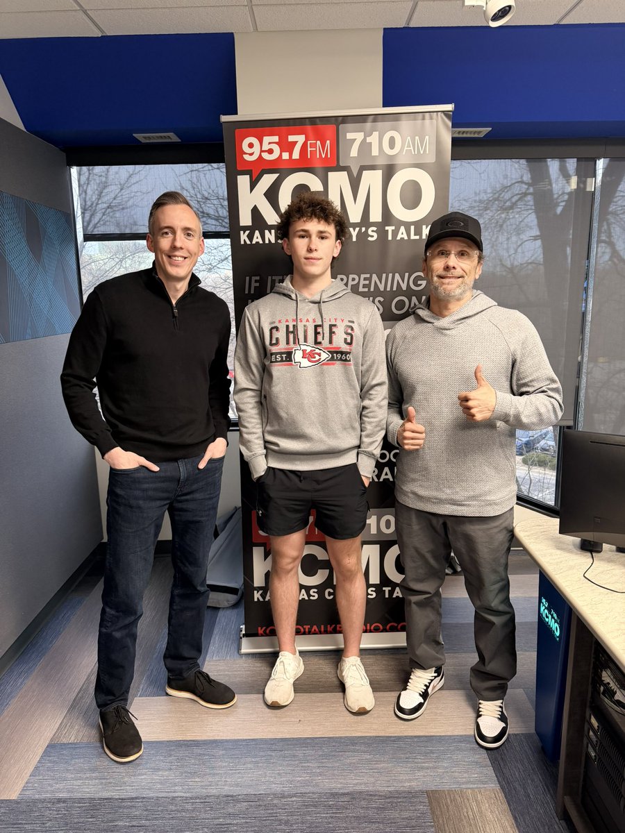 Pete Mundo tweet media