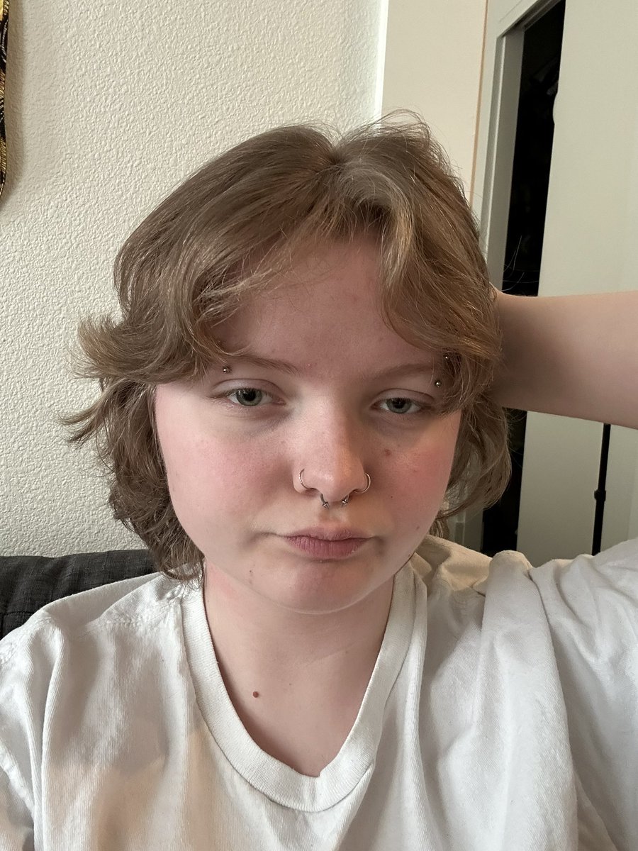 jay! ★ 8yrsisf8te! tweet media