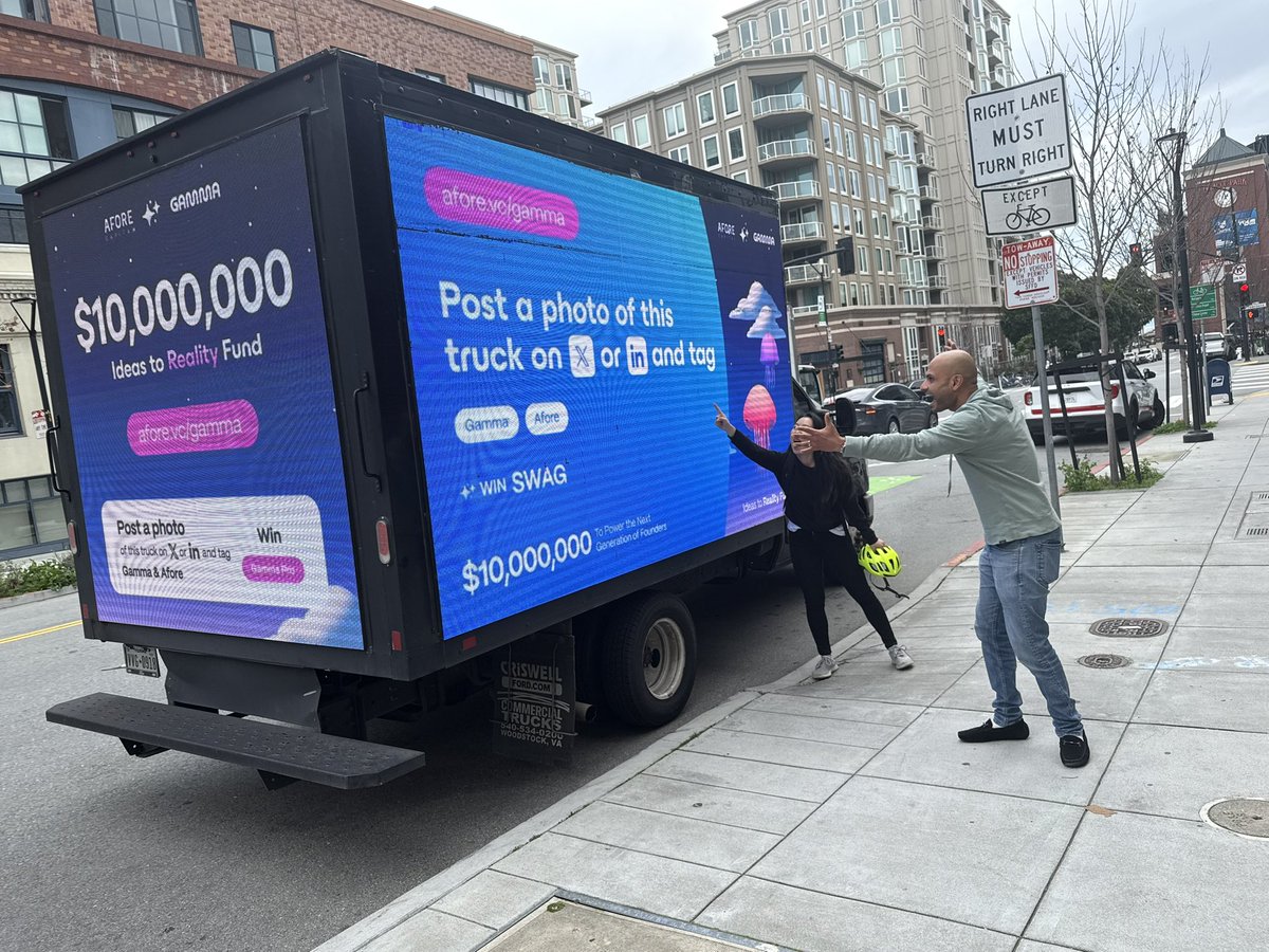The Afore bus in SF https://t.co/10kKaCHKT7