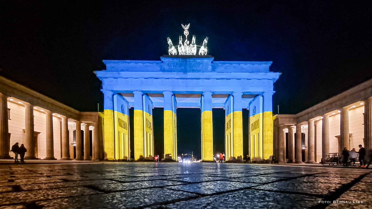 OvThn's tweet photo. Vier Jahre tapferer Kampf.
#Ukraine #Ucraine #Selenskyj https://t.co/JMoqf6DOAh