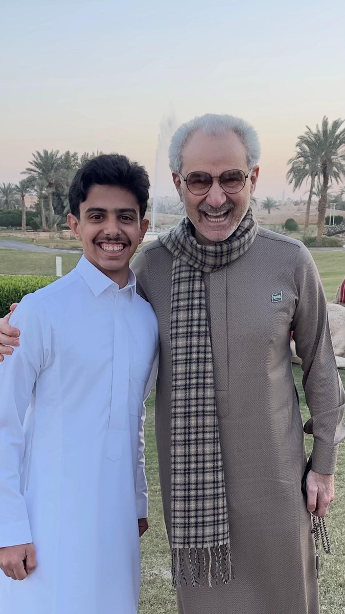 AlmaliuAl47333's tweet photo. صباحكم 500,000 ريـال وفرحة تغير الموازين! 🇸🇦💎
​تخيل.. الليلة تنام وشعورك عادي، وبكرة تصحى وأنت "نصف مليونير"؟ 💰😴
​بكلمة وحدة: وش أول شي بتسويه بالمبلغ؟ 👇
​(الشروط: متابعة + ريتويت) ✅🔃
​#مسابقة_نصف_مليون #فالك_الفوز https://t.co/JLXWvkVvx5