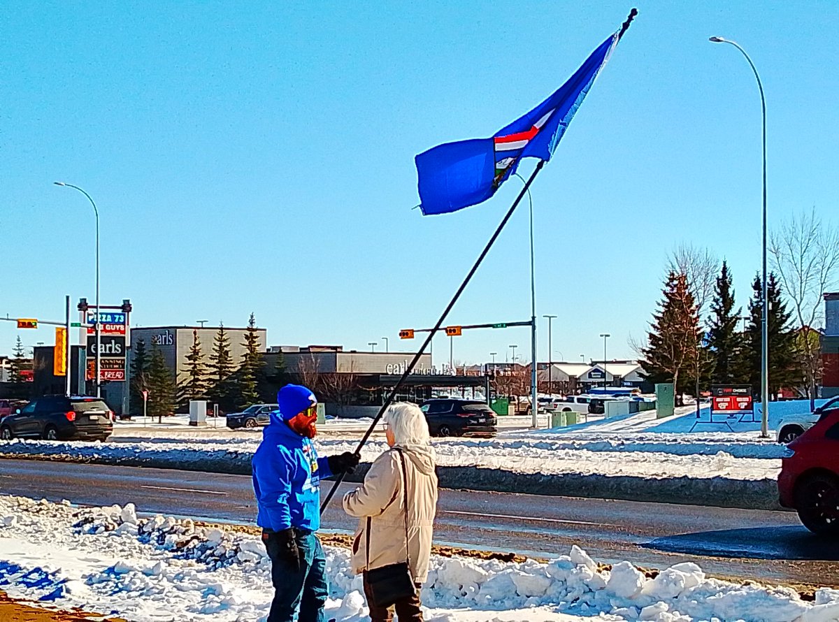 mpetch's tweet image. I ran into an Alberta Separatist signing today while shopping down near Calgary #yyc 130th avenue SE McDonald's. #abpoli . I had no idea this was going on until I saw the flag being waved. #canpoli