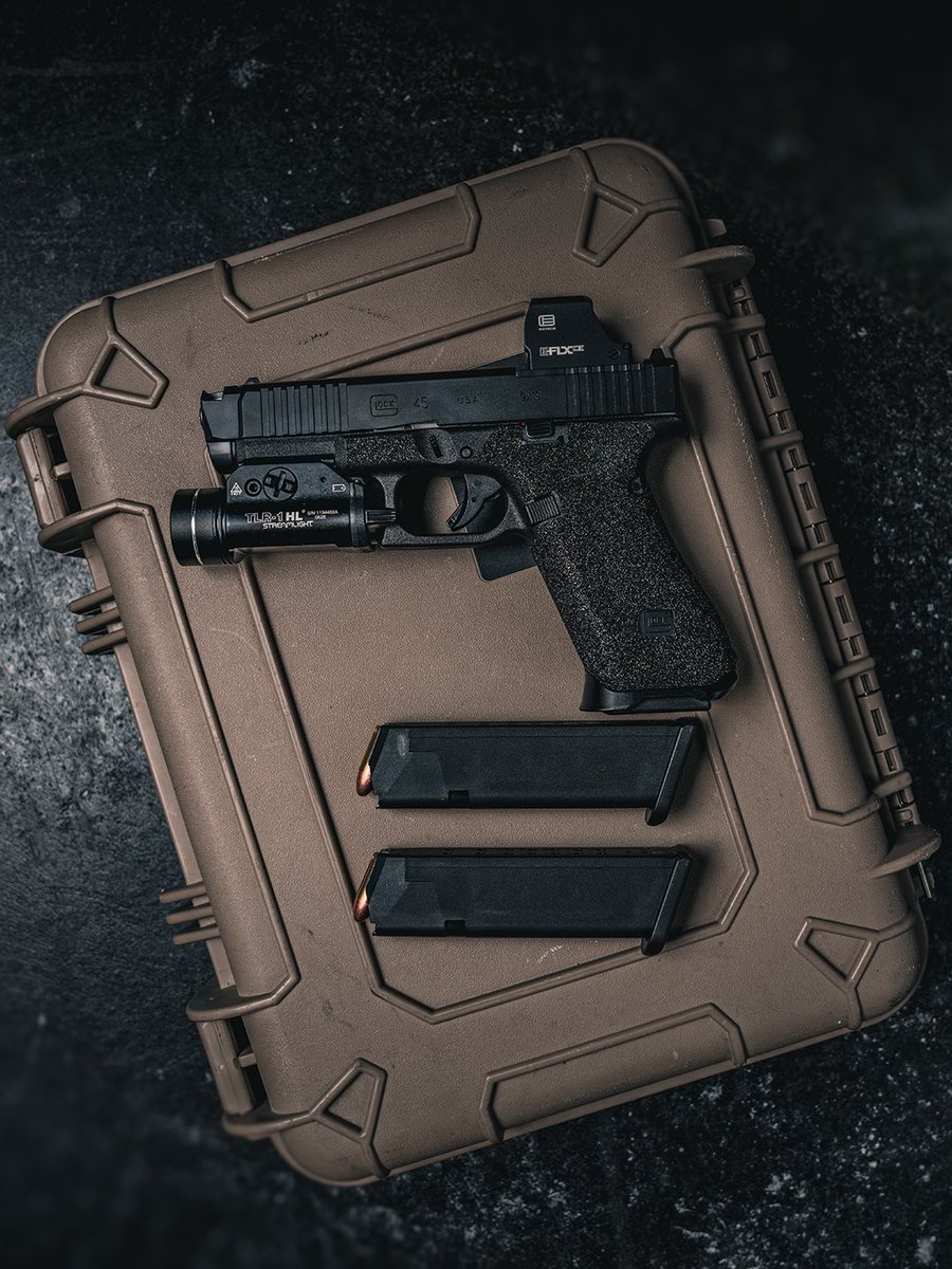 EOTECHInc's tweet image. The EFLX CE™ brings an enclosed emitter design to a pistol optic built for daily and duty use. 

Learn more here:

eotechinc.com/products/eotec…

#EOTECH