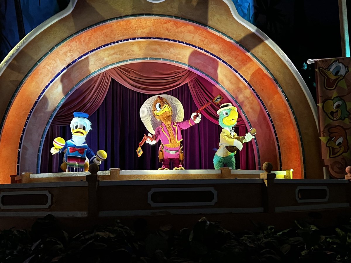 Disney Park Tweets tweet media