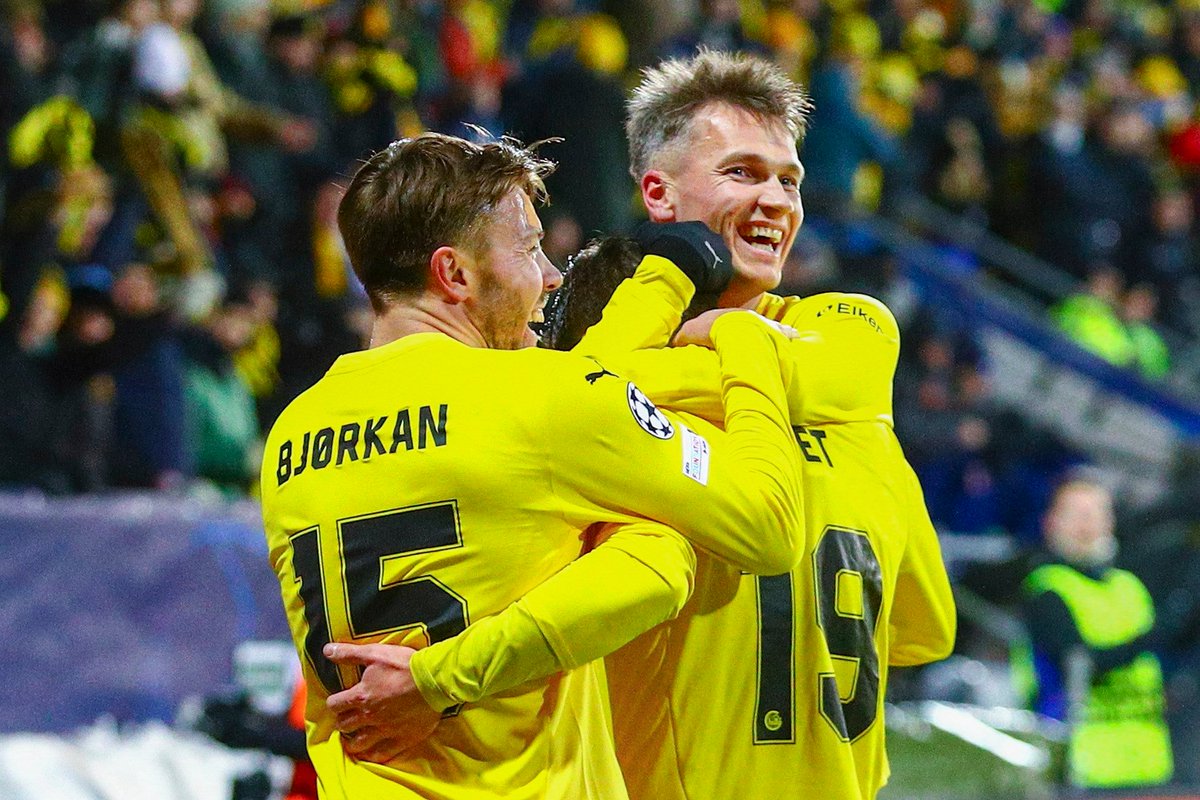 🎬 Absoluto cine.

Los últimos 5 partidos del Bodo/Glimt en la Champions League:

🟡Borussia Dortmund 2-2 Bodo/Glimt
🟢Bodo/Glimt 3-1 Manchester City
🟢Atlético Madrid 1-2 Bodo/Glimt
🟢Bodo/Glimt 3-1 Inter
🟢Inter 1-2 Bodo/Glimt

Se acaban de meter en 1/8 de final.