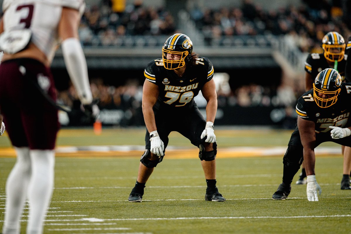 MizzouFootball's tweet photo. Countdown to the NFL Combine ⏱️📈⬇️

@KTrost72 X #NFLComnine 

🗓️ Sunday, March 1 (1-5 p.m. ET) on @nflnetwork https://t.co/Q8upUpuvJ0