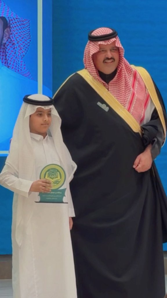 أسرة النعام tweet media