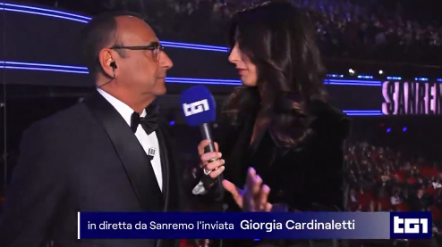 - Carlo, manca poco, sei teso?
- No, non è la mia prima volta qui, ormai sono vaccinato all'emozione e alle polemiche...Ma colgo l'occasione per salutare il caro presidente del Senato, so che stasera ha preferito San Siro a Sanremo, spero vada bene (ride, ndr)
#InterBodo