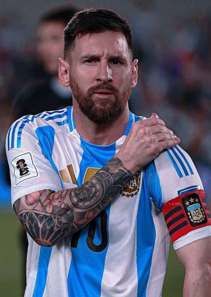 Messi in Copa América:

V Bolivia 2 goals
V Panama 3 goals
V Peru+USA+Venezuela 3 goals
V Brazil 0G
V Chile 1 goal (2 finals lost)
V Uruguay 0 goals
V Colombia 0 goals

Still didn't make it as the all time top scorer of the competition.