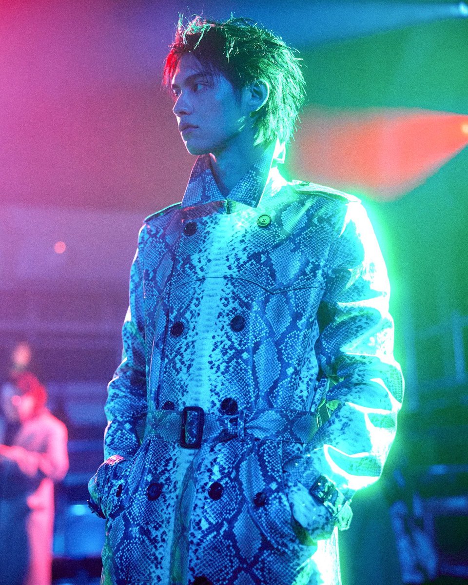 หล่อเป็นแก้วเป็นแสงของแทร่ๆๆๆๆ
BRIGHT LFW 2026
#BurberryxBright
#BurberryAW26
#BurberryAW26xBRIGHT
#Burberry <a href="/Burberry/">Burberry</a>
#bbrightvc <a href="/bbrightvc/">bright</a>