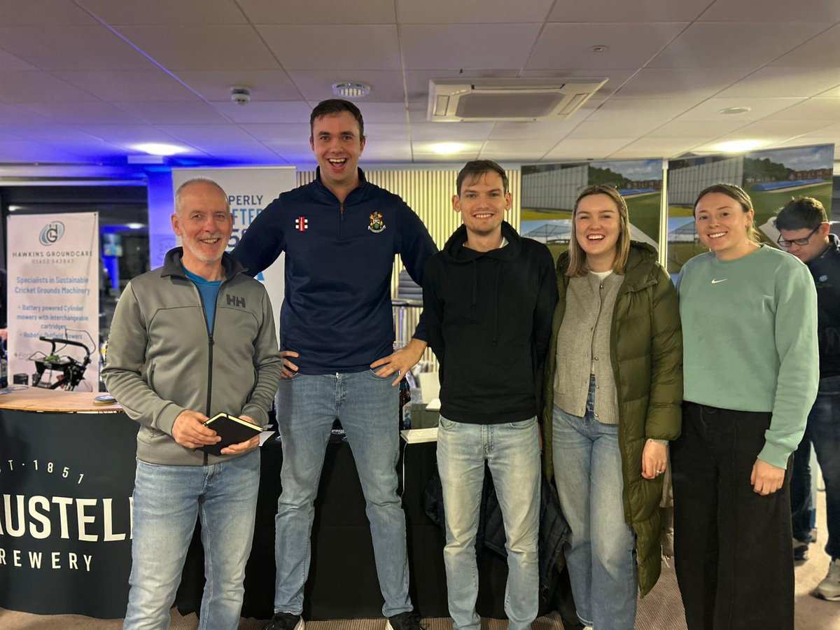 HanhamCC tweet media