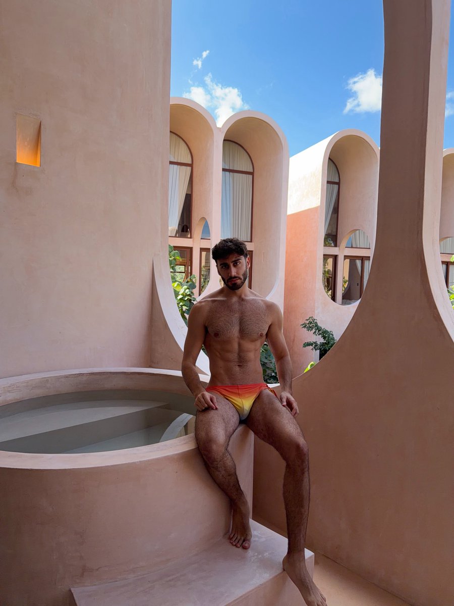 Surgebindel's tweet photo. Tulum 🌴 https://t.co/doKGTOqCFH