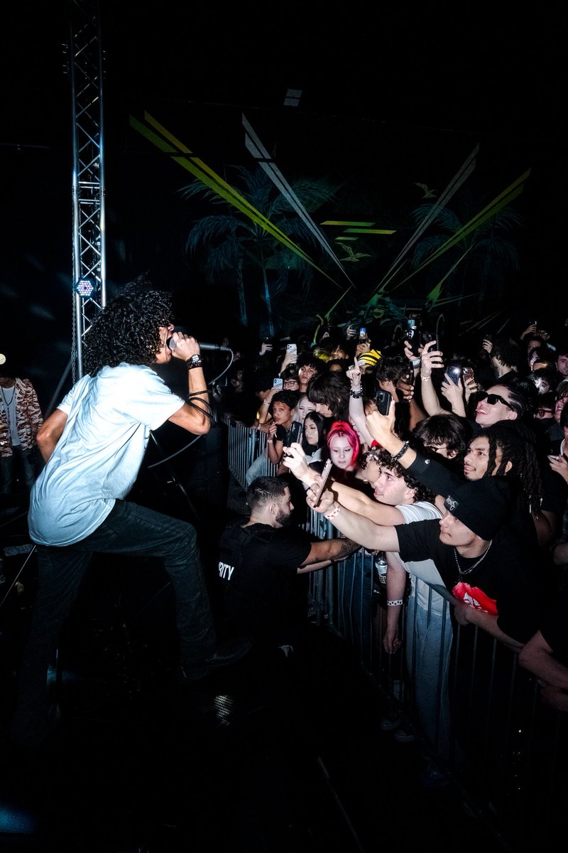 Localvann tweet media