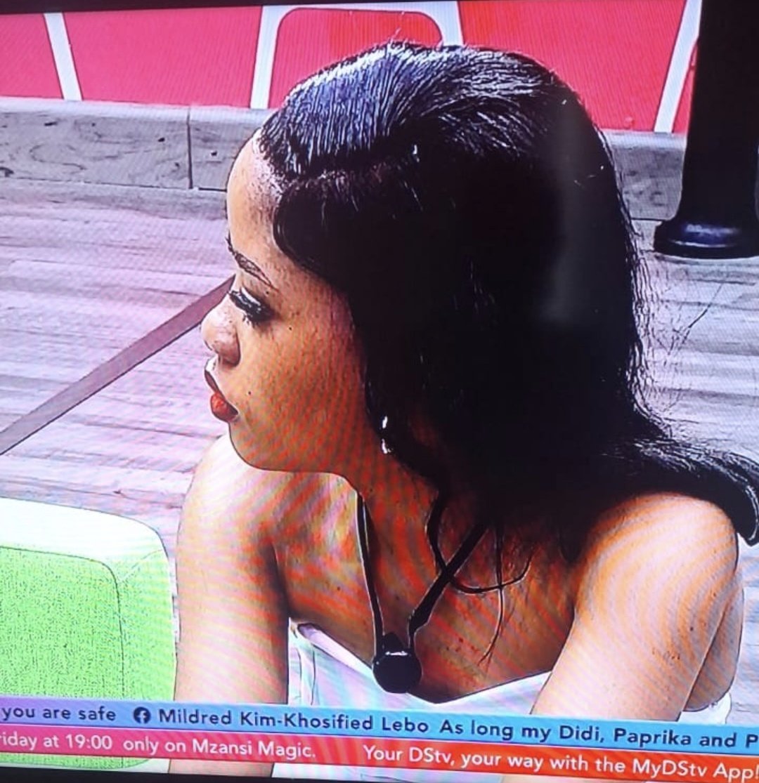 mercygetrudeph1's tweet image. VOTE! VOTE! FOR DIDI,  AS THE TL IS QUITE &amp;amp; PRAISING LAME THINGS🌸

DIDI TO 2 MILLION WHETHER THEY LIKE OR NOT!
#DAISIES 
#DidiMothobi
#BBMzansiS6
#BBMZANSI