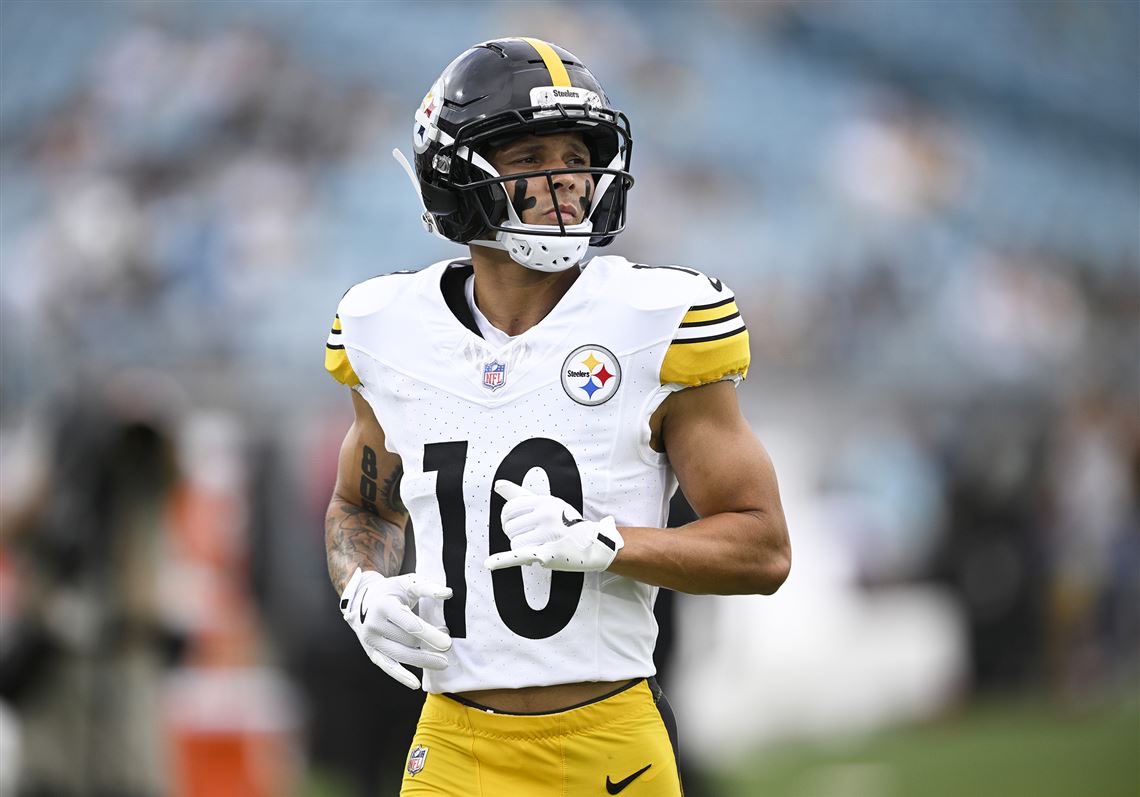 Makai Lemon NFL comp: 

Roman Wilson