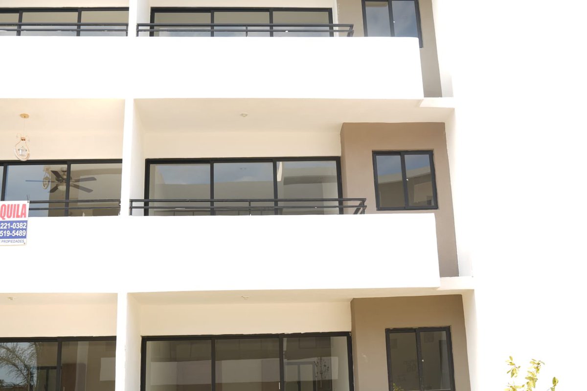 Alofoke Media Group y constructora LVP entregan apartamento a “El Elegido”

Santo Domingo.- La empresa Alofoke Media Group y la constructora inmobiliaria LVP Real Estate Investment realizaron la entrega formal de un apartamento a Samil Guzmán Bautista, conocido como “El Elegido”,