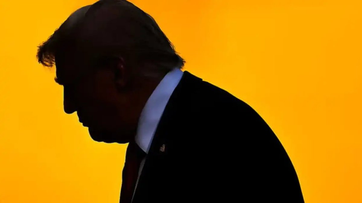 Bricktop_NAFO's tweet photo. 🚨🚨🚨🚨 DEPARTMENT OF JUSTICE ILLEGALLY WITHELD FBI INTERVIEWS REGADING SEXUAL ASSAULT BY THE PRESEDENT OF THE UNITED STATES 🚨🚨🚨🚨

“For the last few weeks, Oversight Democrats have been investigating the FBI’s handling of allegations from 2019 of sexual assault on a minor made against President Donald Trump by a survivor.''   

''Oversight Democrats can confirm that the DOJ appears to have illegally withheld FBI interviews with a survivor.  Covering up direct evidence of a potential assault by the President of the United States is the most serious possible crime in this White House cover up.”

- Democrats House Oversight Committee