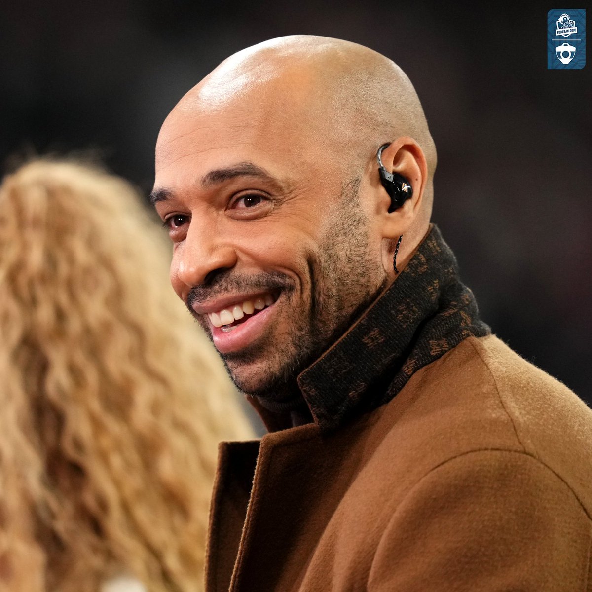 Footballogue's tweet photo. 𝗟𝗘𝗦 𝗠𝗢𝗧𝗦 𝗨𝗟𝗧𝗥𝗔 𝗝𝗨𝗦𝗧𝗘𝗦 de Thierry Henry après l'exploit de Bodo/Glimt contre l'Inter ce soir ! 👏🇳🇴

"On parle d'argent, on parle de noms... 𝗠𝗔𝗜𝗦 𝗥𝗜𝗘𝗡 𝗡𝗘 𝗣𝗘𝗨𝗧 𝗕𝗔𝗧𝗧𝗥𝗘 𝗨𝗡𝗘 𝗘́𝗤𝗨𝗜𝗣𝗘 !

Si vous avez une équipe, 𝗩𝗢𝗨𝗦 𝗣𝗢𝗦𝗘𝗭 𝗗𝗘𝗦 𝗣𝗥𝗢𝗕𝗟𝗘̀𝗠𝗘𝗦. ✅

Si vous n'avez pas ça, 𝗝𝗘 𝗠𝗘 𝗙𝗜𝗖𝗛𝗘 𝗗𝗘 𝗩𝗢𝗧𝗥𝗘 𝗔𝗥𝗚𝗘𝗡𝗧 ! ❌

Ce qu'ils font, comment ils attaquent et défendent ensemble, sans penser à ce qu'ils sont : 𝗖'𝗘𝗦𝗧 𝗨𝗡𝗘 𝗕𝗢𝗡𝗡𝗘 𝗘́𝗤𝗨𝗜𝗣𝗘 !

Nous devrions tous nous rappeler que nous parlons d'un sport d'équipe. 𝗖'𝗲𝘀𝘁 𝗲𝘅𝗮𝗰𝘁𝗲𝗺𝗲𝗻𝘁 𝗰𝗲 𝗾𝘂𝗲 𝗱𝗼𝗶𝘁 𝗲̂𝘁𝗿𝗲 𝗹𝗲 𝗳𝗼𝗼𝘁𝗯𝗮𝗹𝗹. C'est une leçon pour tous ceux qui regardent. Les enfants : 𝗩𝗢𝗜𝗖𝗜 𝗖𝗘 𝗤𝗨'𝗘𝗦𝗧 𝗨𝗡𝗘 𝗘́𝗤𝗨𝗜𝗣𝗘 !"

(@CBSSportsGolazo)