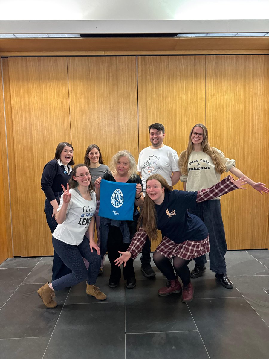 Còisir Lunnainn tweet media