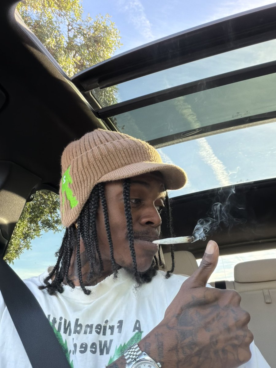 CjaySyre's tweet image. Make a stack from the bed &amp;amp; take pictures for stacks later #MODE