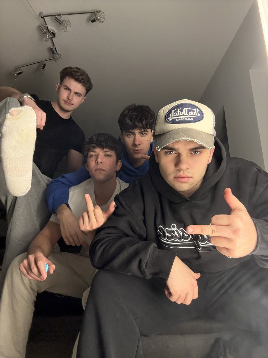 Aral Justin 💵 tweet media