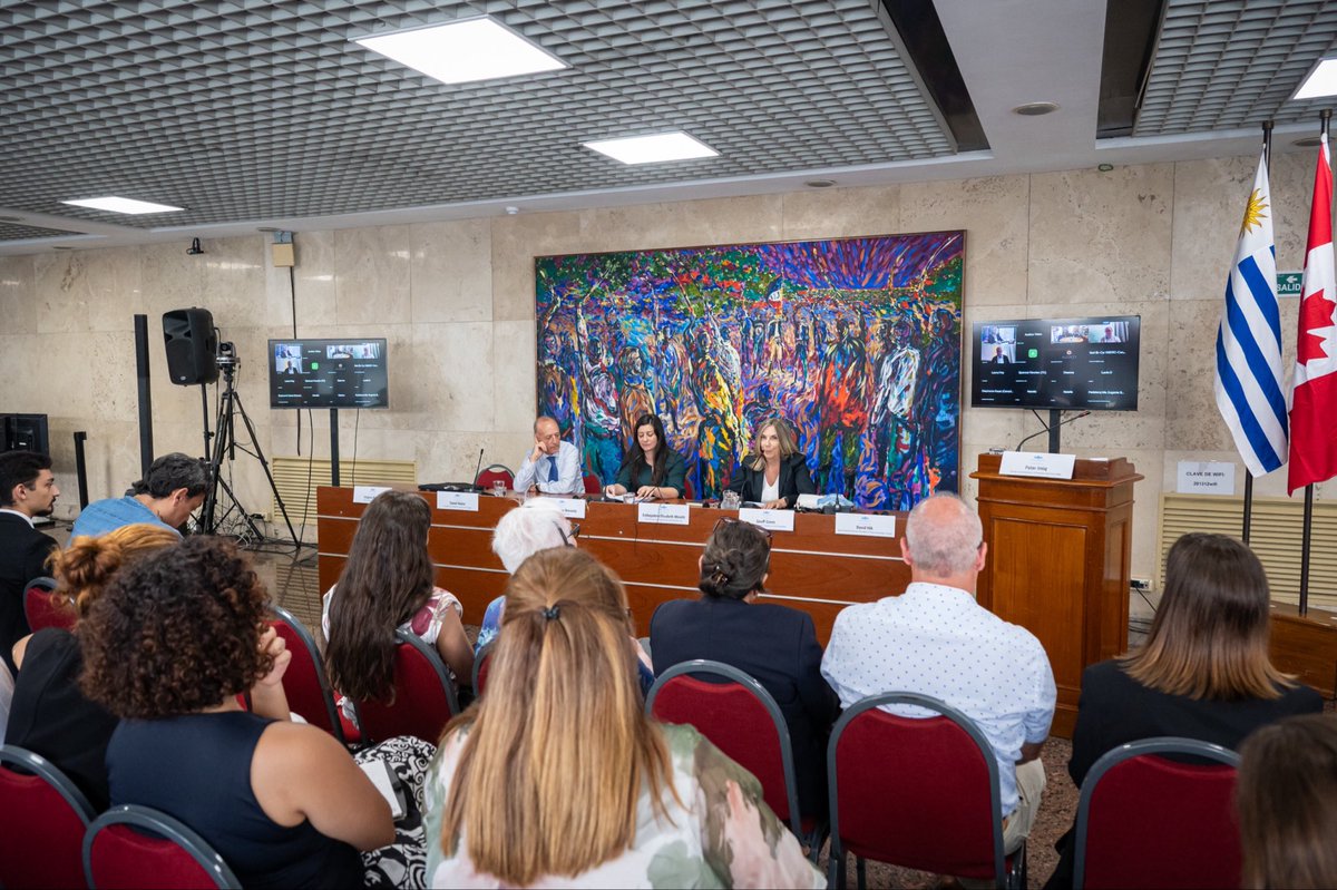 Uruguay fue sede del Diálogo Polar: explorando los puentes culturales y científicos entre el Ártico y la Antártida, en el Parlamento.

Recibimos al referente Inuit Peter Irniq, en una jornada que reafirma el papel de nuestro país como actor comprometido con la cooperación