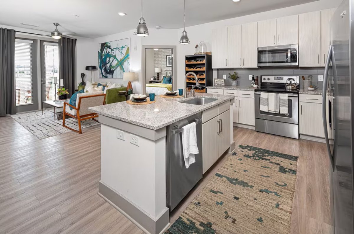 Ohhh she’s elevated. ✨

Bright, open, and modern—clean lines, soft neutrals, and an island that anchors the space. Stainless steel, warm textures, and just enough contrast to feel styled yet livable. Ready for her close‑up.

📸: apartmenthomeliving.com/apartment-find…