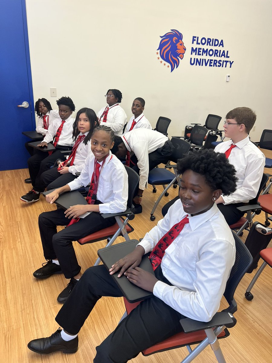 ABurgessEdu's tweet photo. Experiences like this expand vision and create opportunity for our young men. Thank you to @FLMemorialUniv  for hosting our @5000RoleBCPS of @AttucksMS Attucks Middle School for a powerful day of learning, engagement, and exposure.

Special appreciation to Site Director Dr. Clark for your leadership, commitment, and dedication to our Role Models.

#5000RoleModels #ExposureCreatesOpportunity #StudentLeadership #WeAre5000