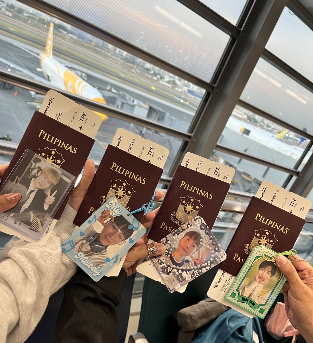 Eunkwang girlies~ See you on Friday our sunshine, our love, our everything, our airplaine!!! 🥹💙

<a href="/btobmelody0321/">ㄹㅇㅊ</a> <a href="/jetzki06/">은제트_💙_비투비</a> <a href="/moodychang_/">ㅇㄷㄹ 😆</a>