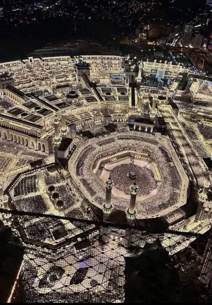 AlhydryAhm23056's tweet photo. منظر مليان روحانية و.سكينة و اطمئنان
زرقكم الله زيارته https://t.co/SOi5qpJNoN