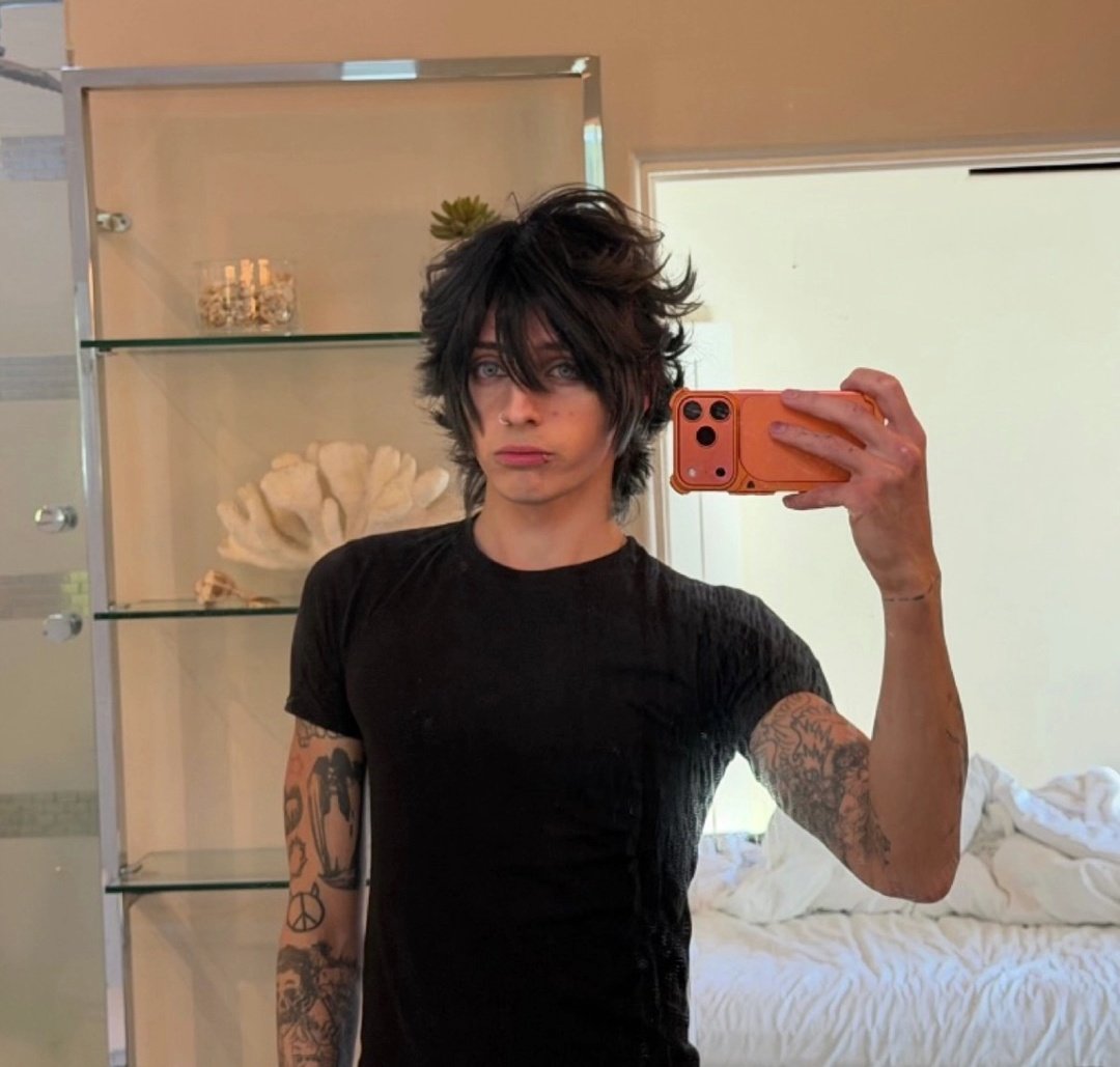 hello hello beautiful people!
life update still alive and thriving 😝