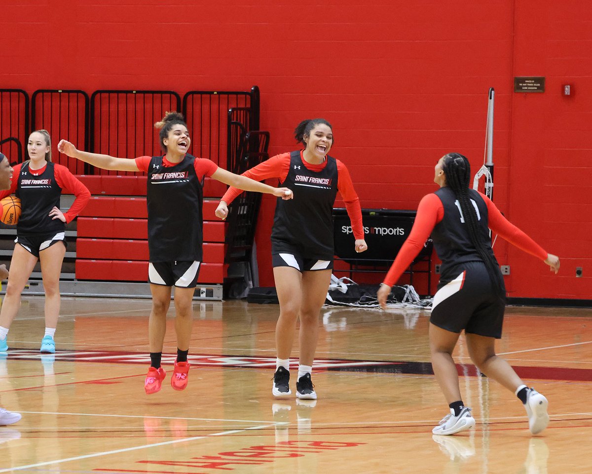 RedFlashWBB's tweet image. Built on energy ✌

#SFUwbb #FlashMentality #FlashProud #GoRedFlash