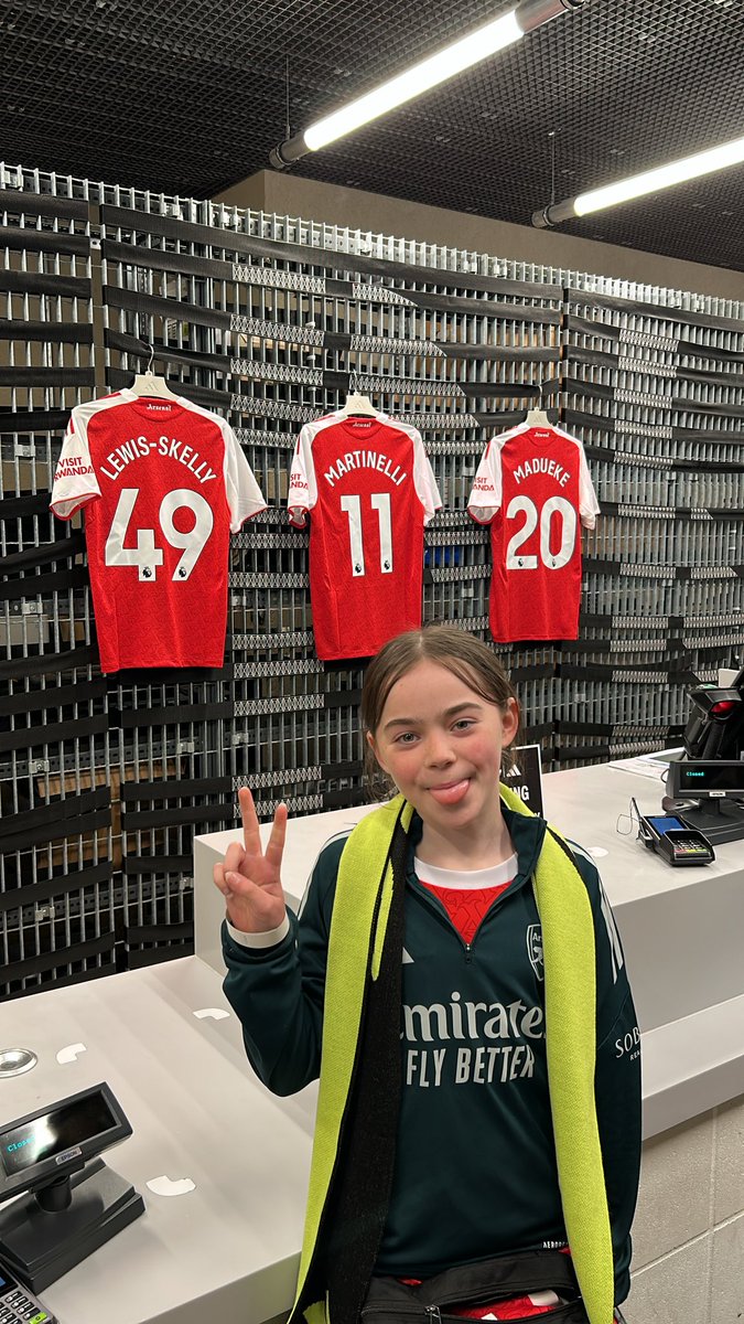 Dan Sully tweet media