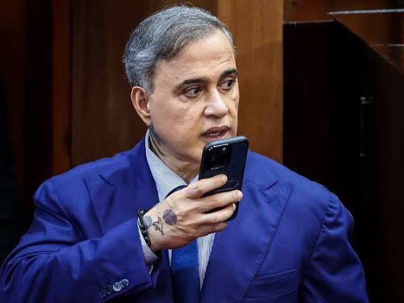 ivanlodice's tweet photo. Tarek William Saab asegura que implicados en caso PDVSA CRIPTO están retenidos en Venezuela, y no como asegura #ICE https://t.co/vAN8Q9z0oG
