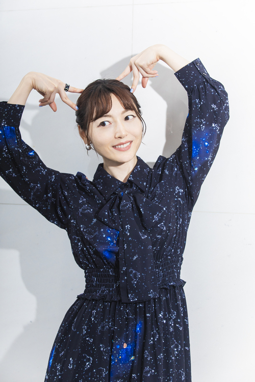 HOMINIS_edit's tweet photo. 🥳𝐇𝐀𝐏𝐏𝐘 𝐁𝐈𝐑𝐓𝐇𝐃𝐀𝐘🎂

2/25は #花澤香菜 さんの #誕生日💖
おめでとうございます🎉

そんな今日は過去のお宝インタビュー記事や写真を覗いてみませんか❓

関連記事はこちらから👀
👉https://t.co/QGa4EMD9EQ

#花澤香菜誕生祭 
#花澤香菜誕生祭2026
#ホミニス
@hanazawa_staff https://t.co/MOxWCgce4G