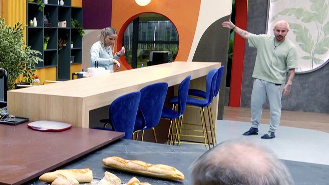 𝓥𝓪𝓺𝓾𝓮 tweet media