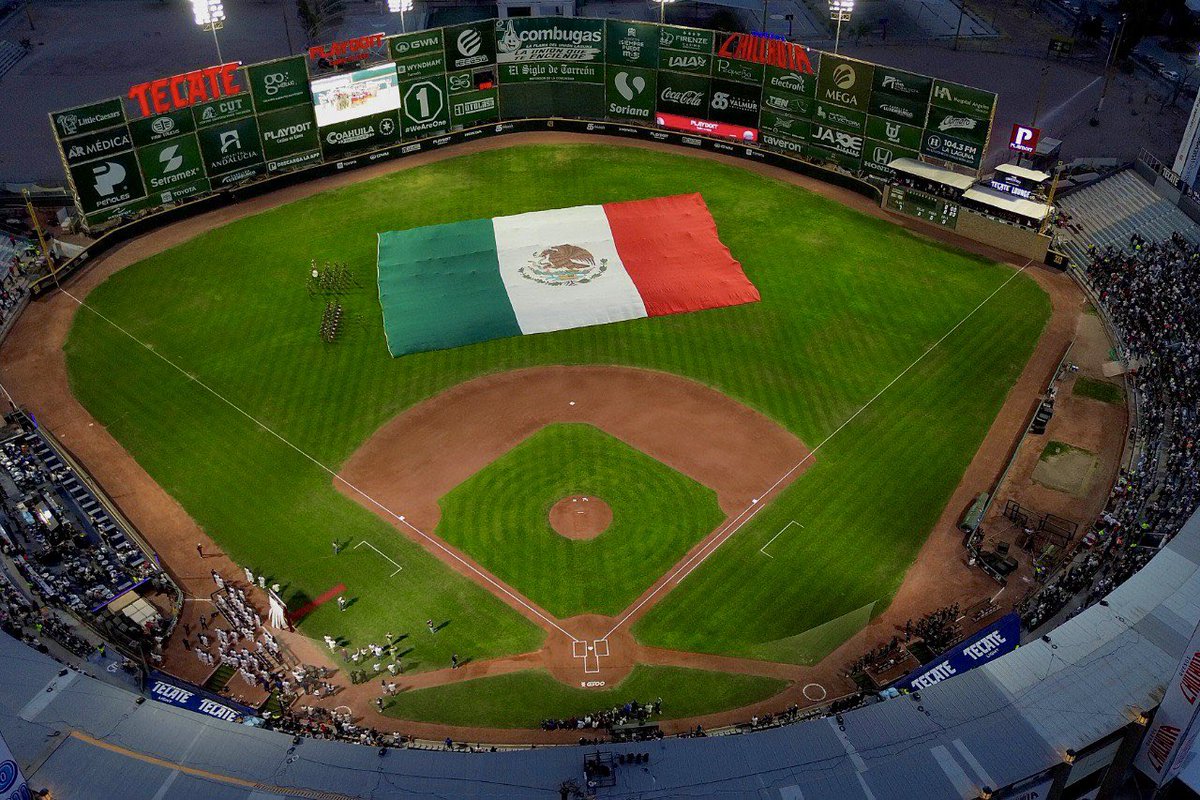 AlgodonerosUL's tweet photo. Hoy honramos los colores que nos unen como país 🇲🇽
En el campo y en la vida, portamos con orgullo nuestra bandera 🙌🏻 https://t.co/LLXSBCtLdF