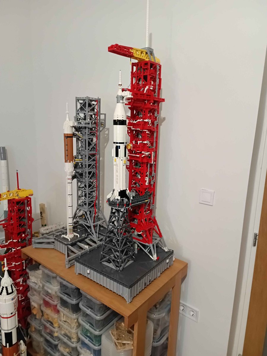 Random things:
- I'm still waiting for Rebrickable for the approval of the Saturn V Apollo ML instructions. It's unusually long now.
- After 3 months it was about time to rebuild the Milkstool, right? 
- I hope that at weekend I'll have time to work on the shelf for the ML's.