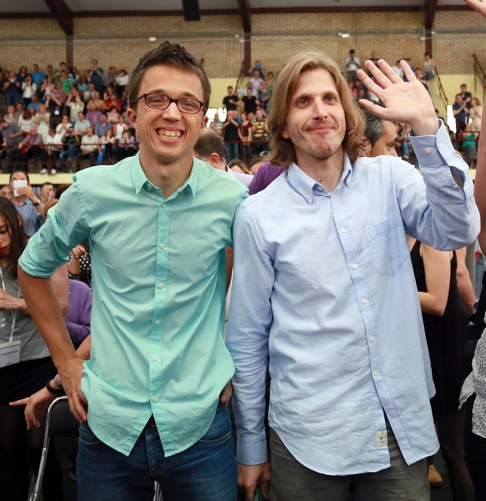 Te acaban de preguntar <a href="/_PabloFdez_/">Pablo Fernández</a> en #Codigo10 si conocías a Errejón y con la boca pequeña y dudando has dicho que sí. 

Te refresco la memoria perro.