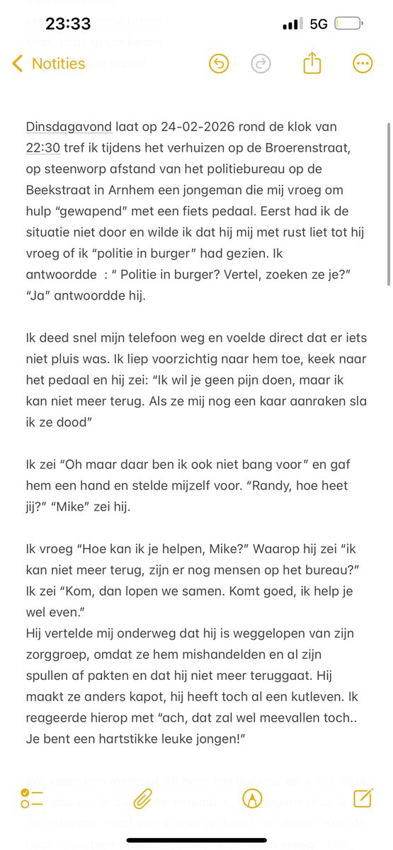 nftweazel's tweet photo. Dramatische dienstverlening van @PolitieArnhem @Politie https://t.co/UvikP3Yvek