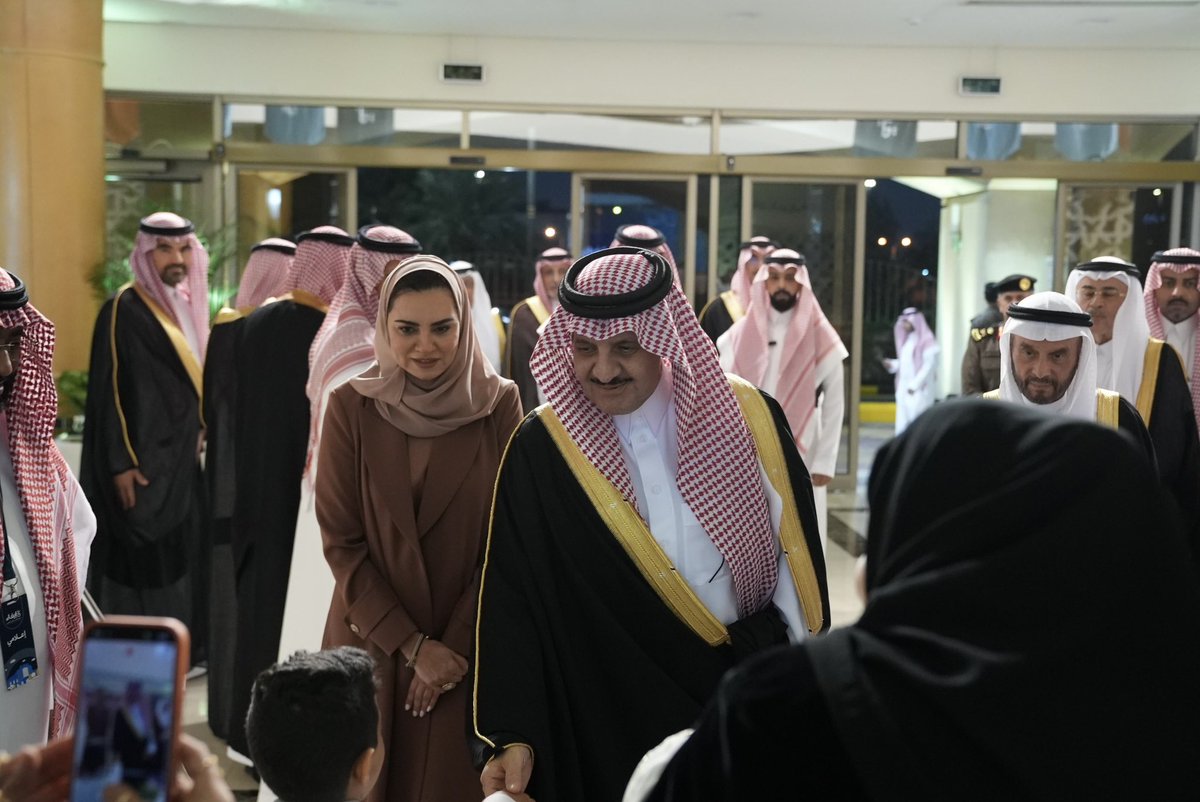 PSRC_KSA's tweet photo. برعاية وتشريف صاحب السمو الملكي الأمير
سعود بن نايف بن عبد العزيز آل سعود
أمير المنطقة الشرقية، الرئيس الفخري للجمعية.
انطلق الحفل السنوي لجمعية إيفاء لرعاية ذوي الإعاقة تحت عنوان (قصة أثر) 🩵

#مجمع_الأمير_سلطان #إيفاء
#قصة_أثر
#المنطقة_الشرقية https://t.co/7TzCphkjzs