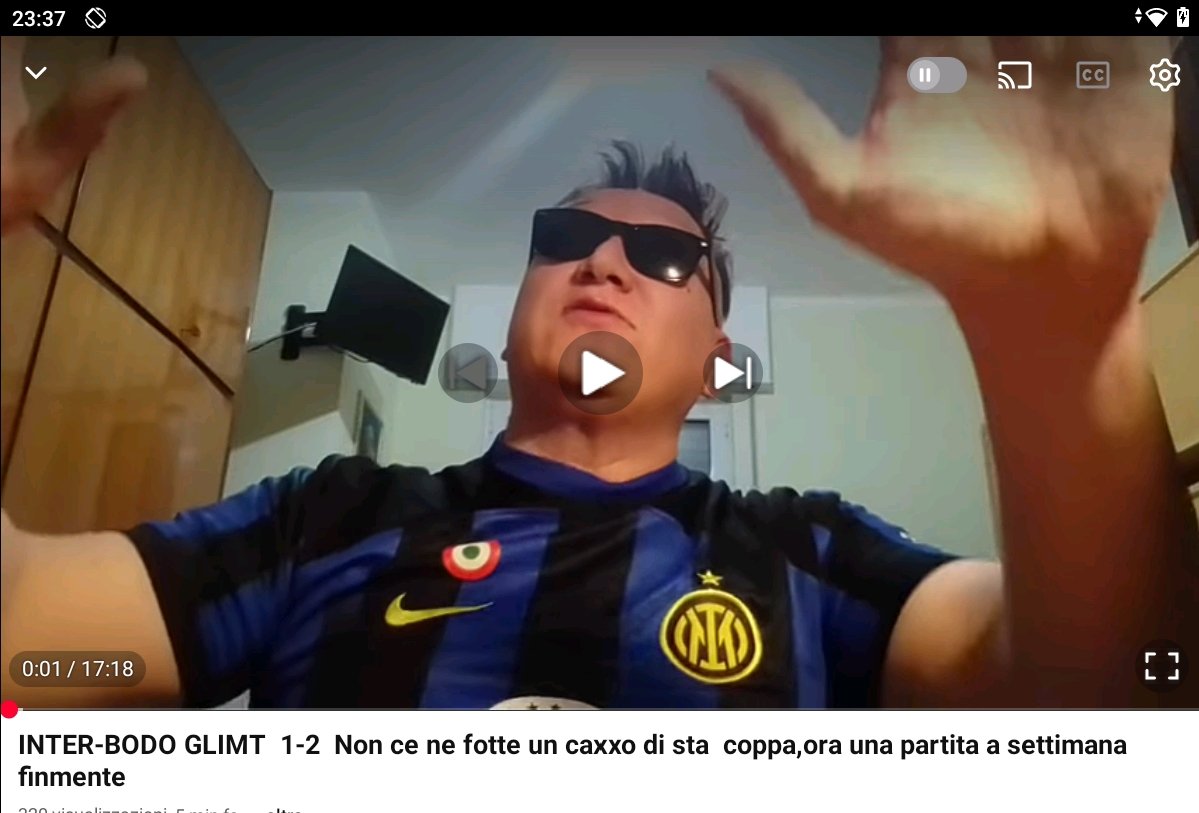 Deejay_Diabolik's tweet photo. #InterBodo Chiiiì succiss... 🍐🍐🍐🍐🍐 altre 5 #coglione #pelatone #parruccò #DonatoInglese apri i commenti #mmerda ! ahahaha https://t.co/CPPyd1PP0H