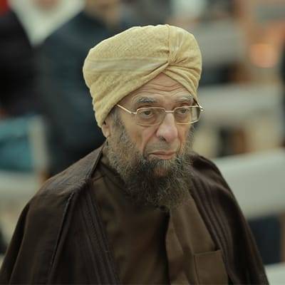 Abdullah ibn Mas'ud رضي الله عنه said: "The death of a scholar is a loss that cannot be replaced for as long as the day and night revolve." 

Shaykh Muhammad Hassan Hito has departed from this temporary abode. May Allah have mercy on him.

انا لله وانا اليه راجعون